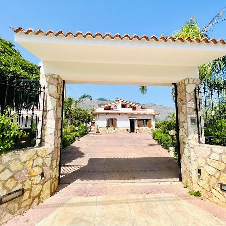 Villa Genova Карини Экстерьер фото