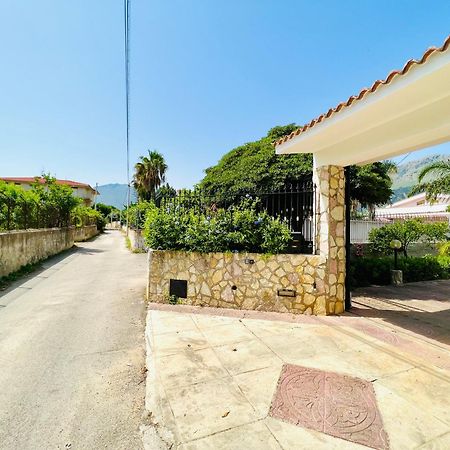 Villa Genova Карини Экстерьер фото