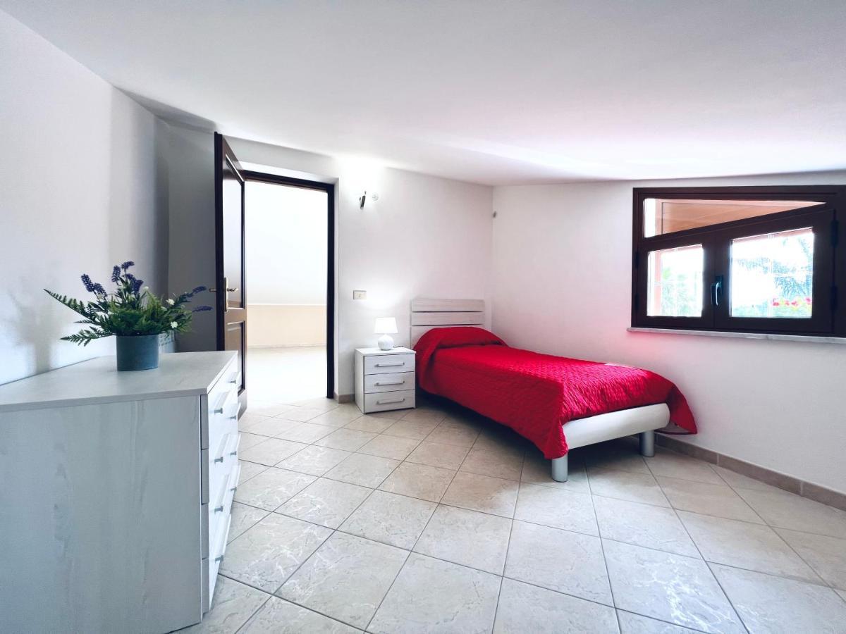 Villa Genova Карини Экстерьер фото