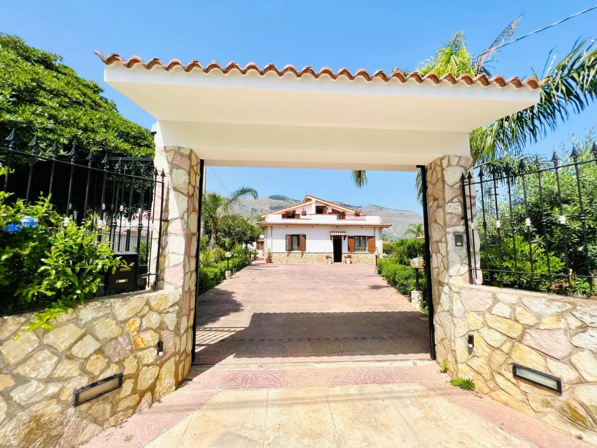 Villa Genova Карини Экстерьер фото