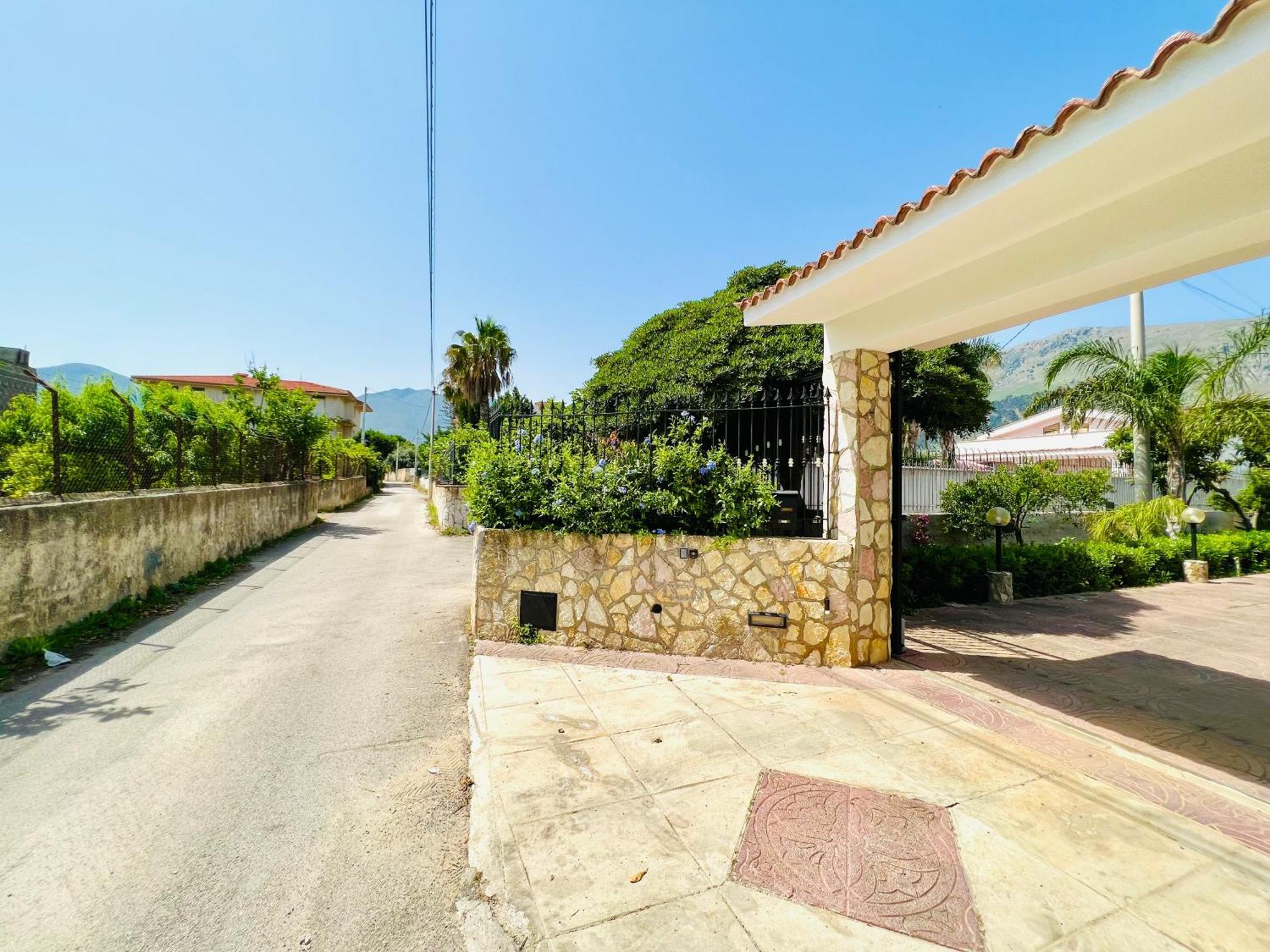 Villa Genova Карини Экстерьер фото